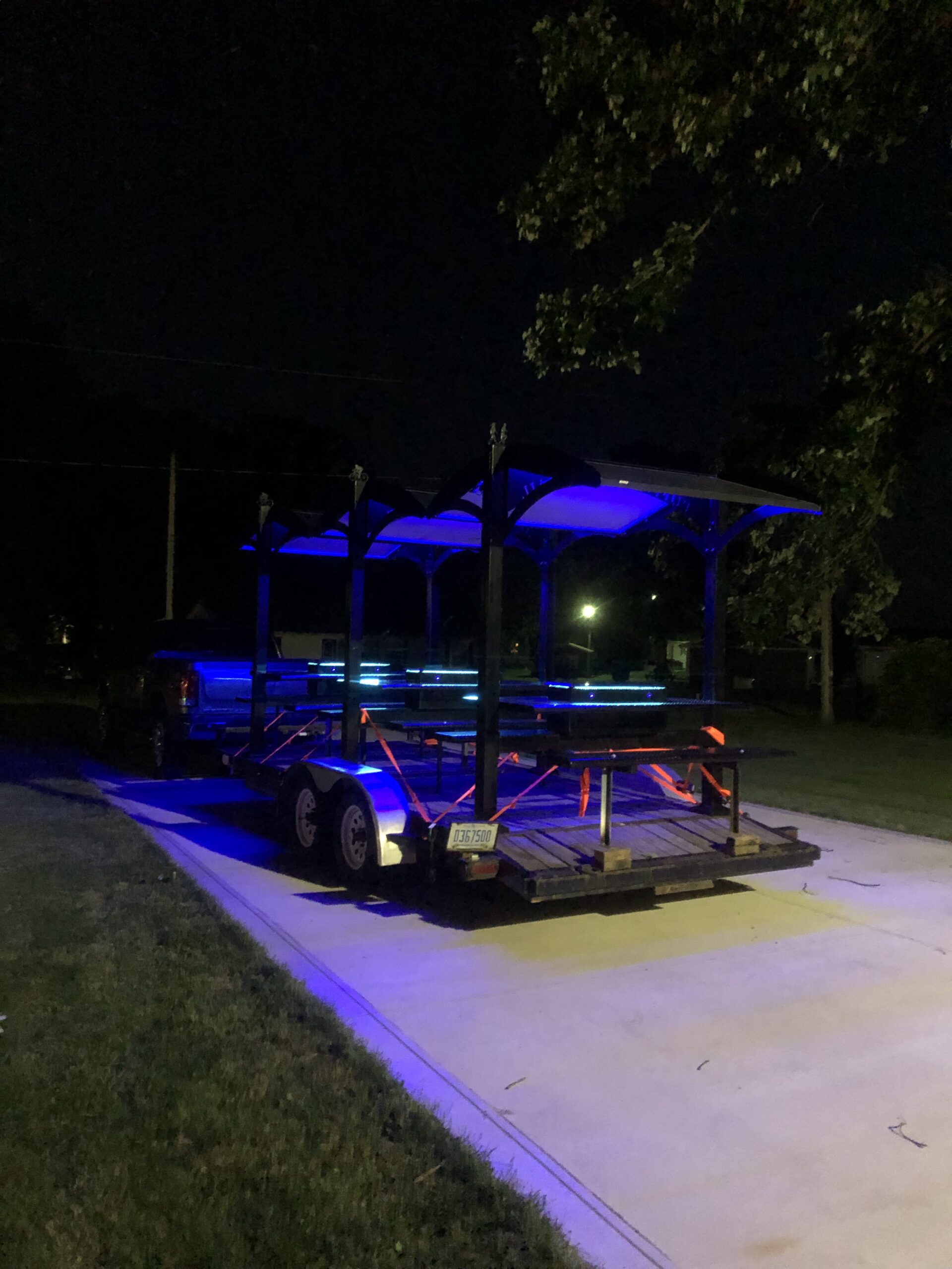 Solar Picnic Table - Image 4